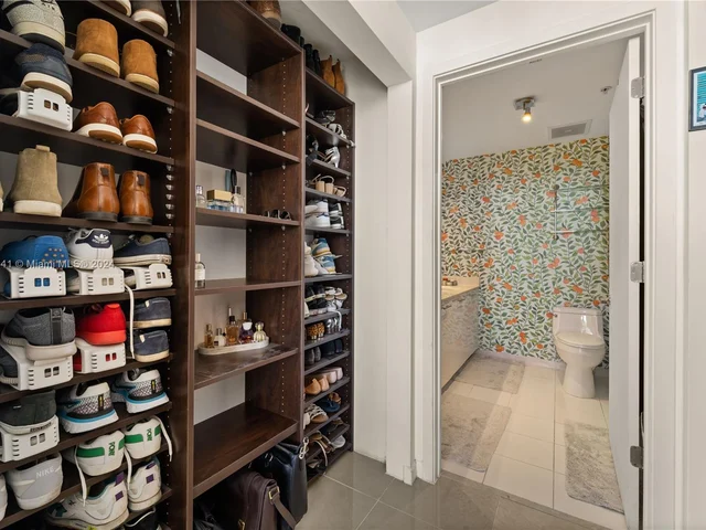 3470 E Coast Ave # H1601, Miami FL 33137