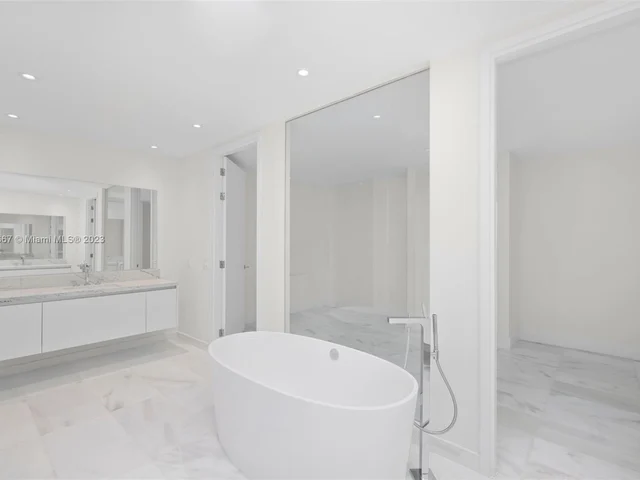 700 NE 26th Ter # 3903, Miami FL 33137