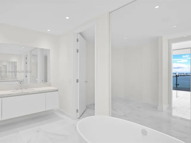 700 NE 26th Ter # 3903, Miami FL 33137