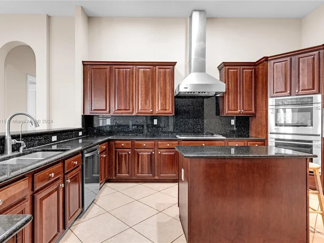 31205 SW 213th Ave, Homestead FL 33030