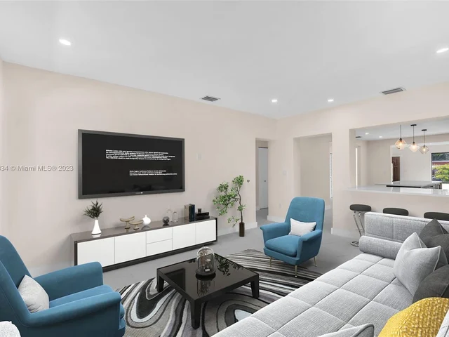 2265 NW 3rd St, Miami FL 33125