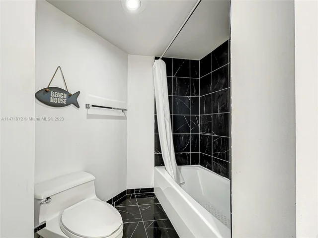 6767 Collins Ave # 1503, Miami Beach FL 33141