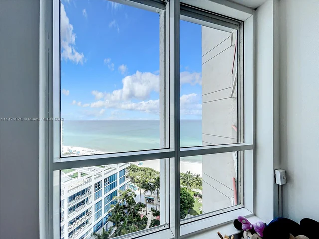 6767 Collins Ave # 1503, Miami Beach FL 33141