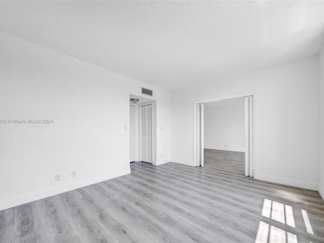 4030 W Palm Aire Dr # 104, Pompano Beach FL 33069