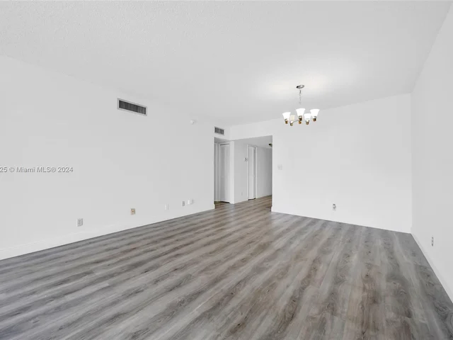 4030 W Palm Aire Dr # 104, Pompano Beach FL 33069