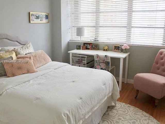 1408 Brickell Bay Dr # 1018, Miami FL 33131