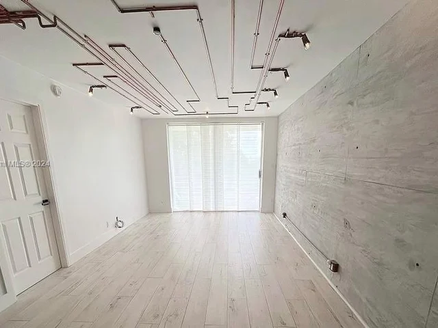 447 NE 195th St # 415, Miami FL 33179