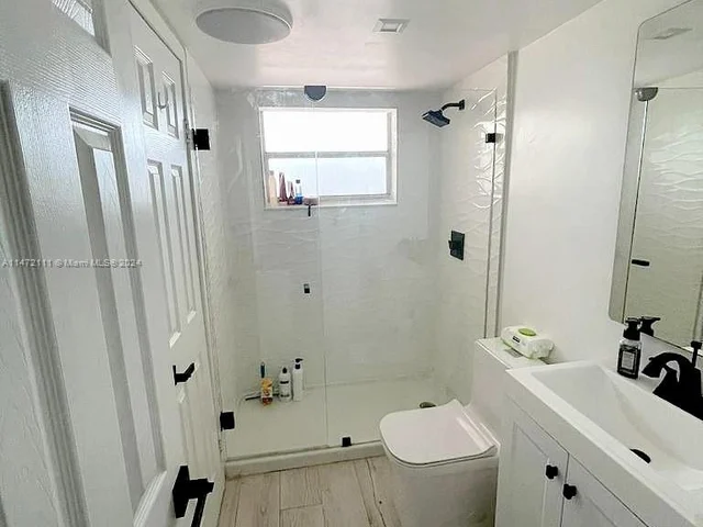 447 NE 195th St # 415, Miami FL 33179