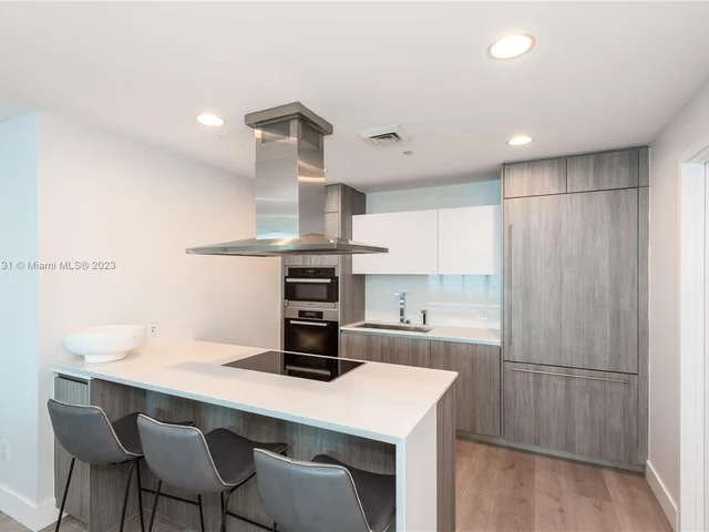 360 Ocean Dr # 904S, Key Biscayne FL 33149