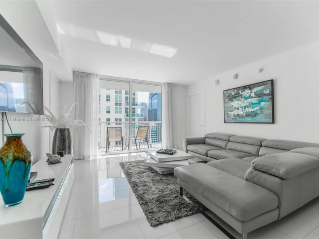 1200 Brickell Bay Dr. #2315, Miami FL 33131