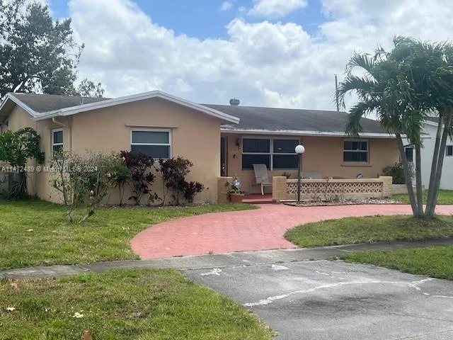 5440 Tyler St, Hollywood FL 33021