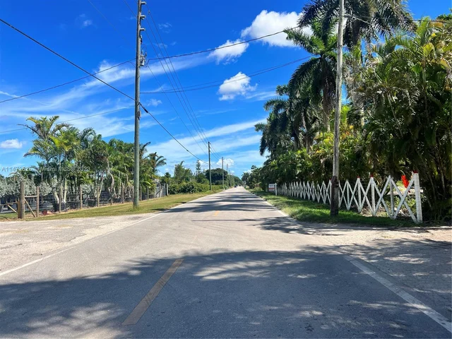 15850 SW 232nd St, Miami FL 33170