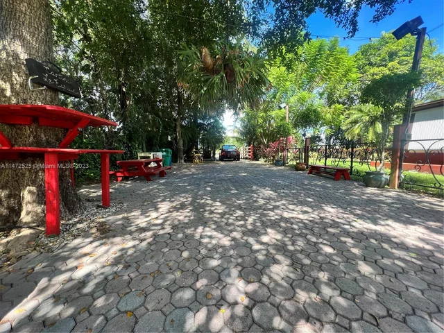 15850 SW 232nd St, Miami FL 33170