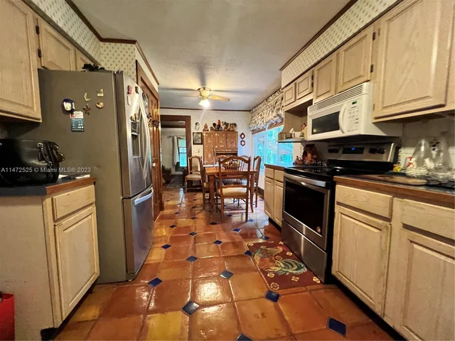 15850 SW 232nd St, Miami FL 33170