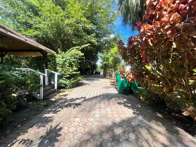 15850 SW 232nd St, Miami FL 33170