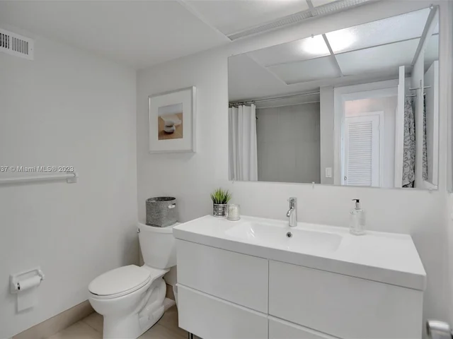 1151 N Fort Lauderdale Beach Blvd # 6B, Fort Lauderdale FL 33304