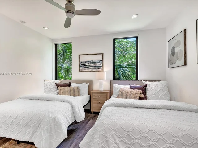 1516 SE 1st St # A, Fort Lauderdale FL 33301