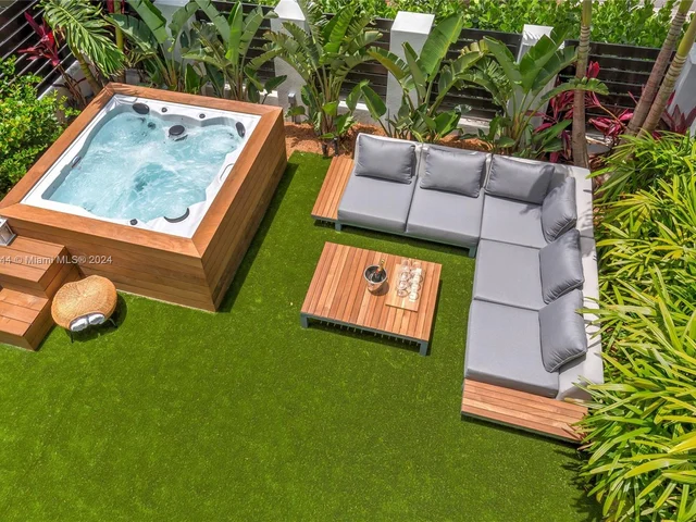 1516 SE 1st St # A, Fort Lauderdale FL 33301