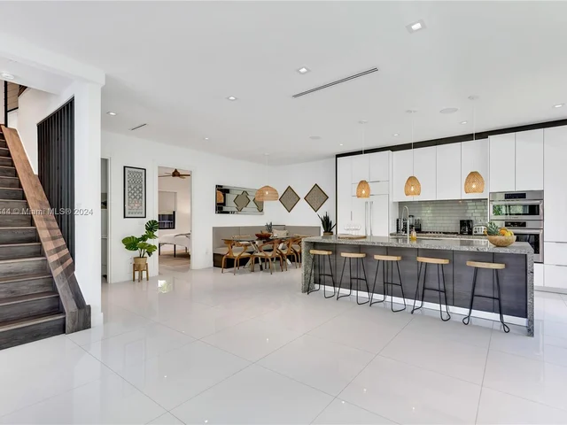 1516 SE 1st St # A, Fort Lauderdale FL 33301