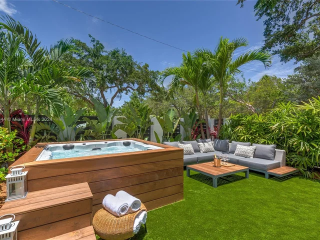 1516 SE 1st St # A, Fort Lauderdale FL 33301