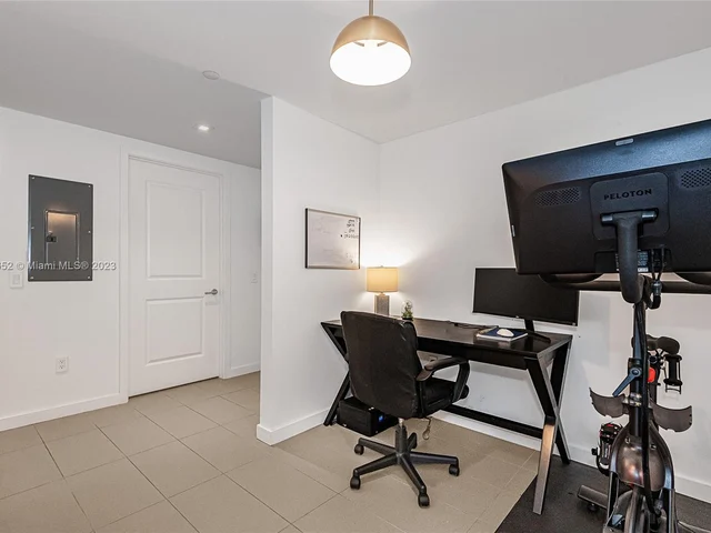 1600 NE 1st Ave # 3111, Miami FL 33132