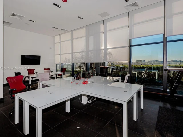 1600 NE 1st Ave # 3111, Miami FL 33132