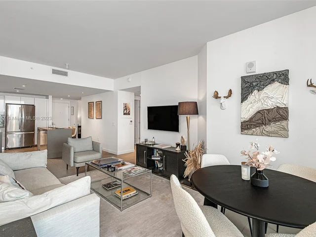 1600 NE 1st Ave # 3111, Miami FL 33132