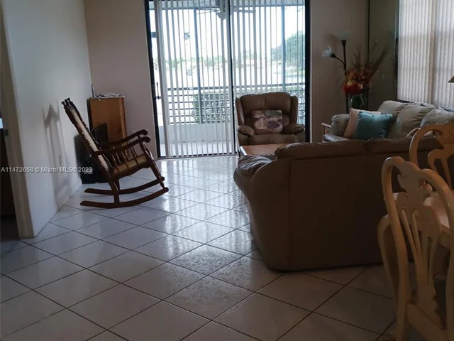 1100 Colony Point Cir # 101, Pembroke Pines FL 33026