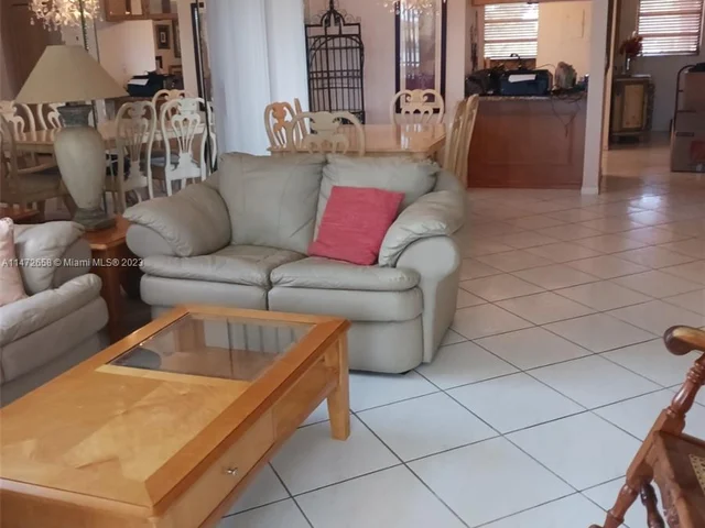 1100 Colony Point Cir # 101, Pembroke Pines FL 33026