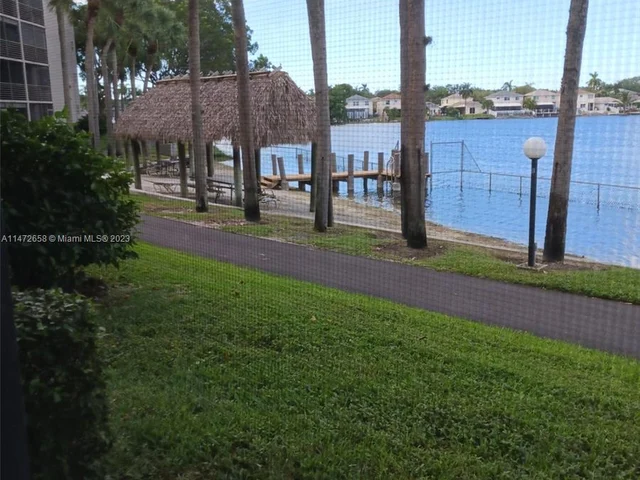 1100 Colony Point Cir # 101, Pembroke Pines FL 33026