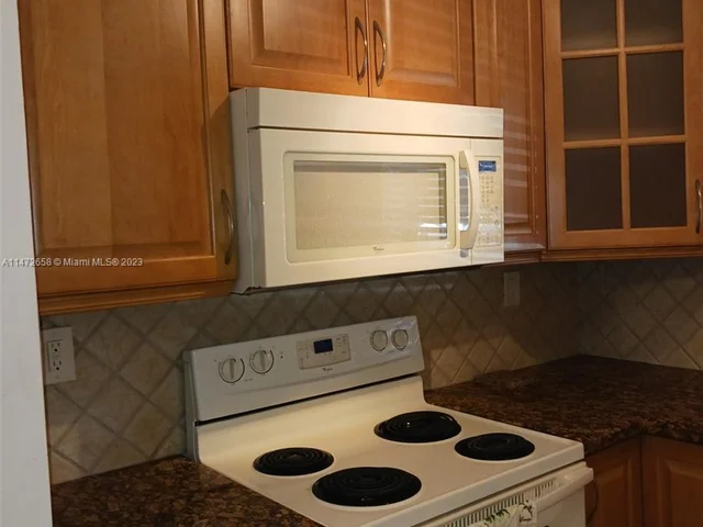 1100 Colony Point Cir # 101, Pembroke Pines FL 33026