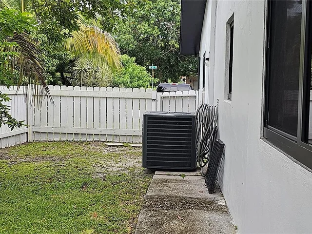 3392 NW 63rd St, Fort Lauderdale FL 33309