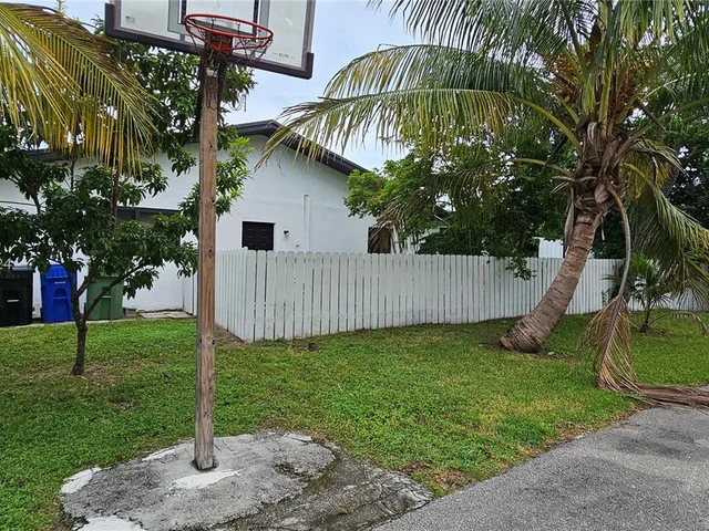 3392 NW 63rd St, Fort Lauderdale FL 33309