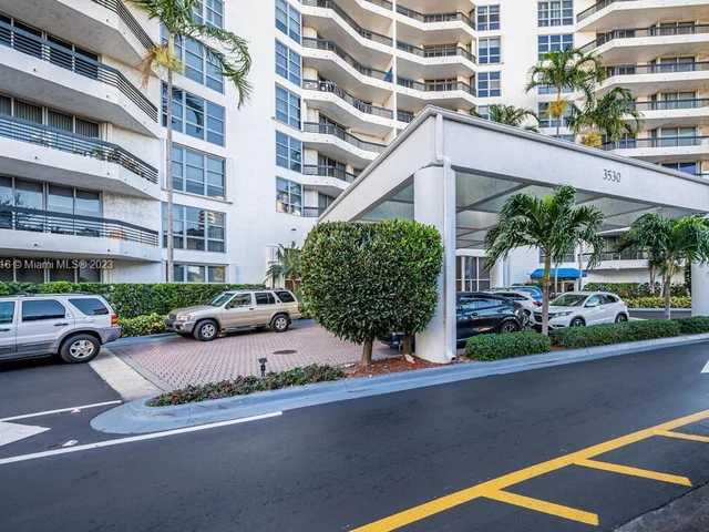 3530 Mystic Pointe Dr # 2915, Aventura FL 33180