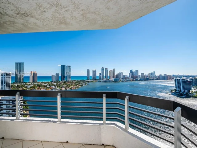 3530 Mystic Pointe Dr # 2915, Aventura FL 33180