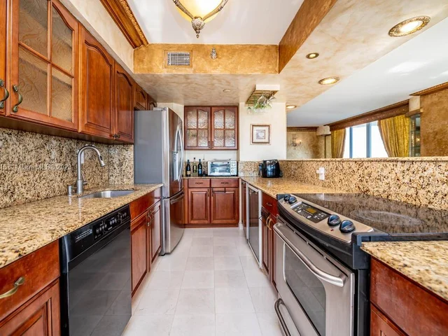 3530 Mystic Pointe Dr # 2915, Aventura FL 33180