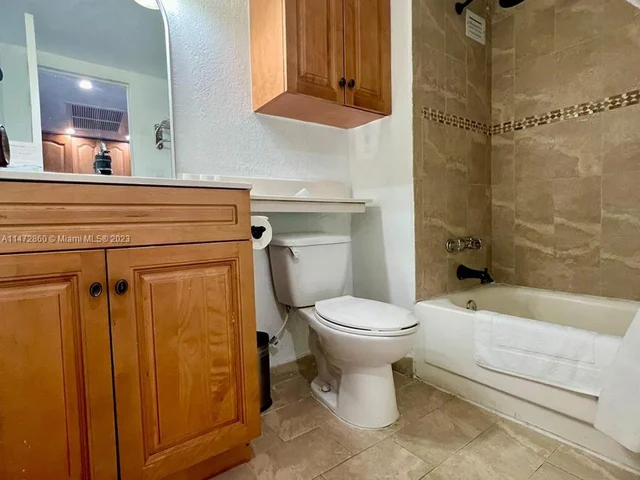 19201 Collins Ave # 828, Sunny Isles Beach FL 33160