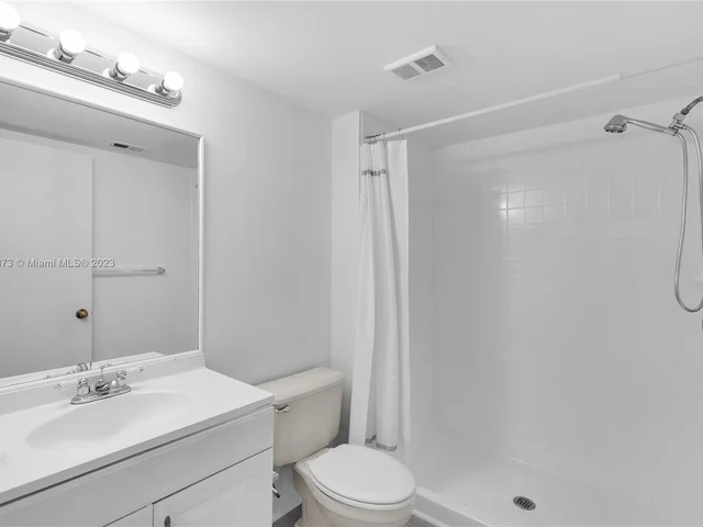 8721 Wiles Rd # 103, Coral Springs FL 33067