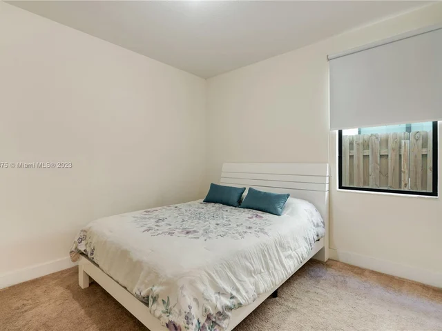 7641 NW 102nd Ct, Doral FL 33178