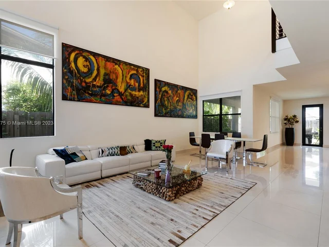 7641 NW 102nd Ct, Doral FL 33178