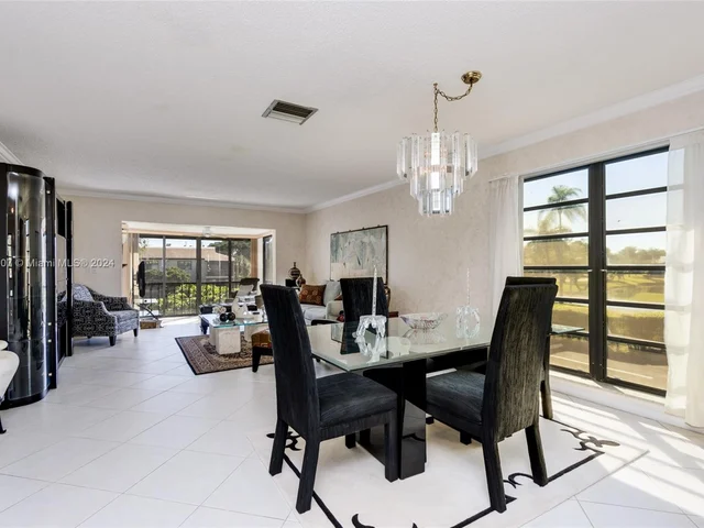 8566 Casa Del Lago # H, Boca Raton FL 33433