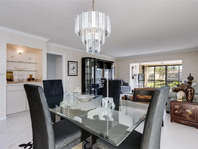 8566 Casa Del Lago # H, Boca Raton FL 33433