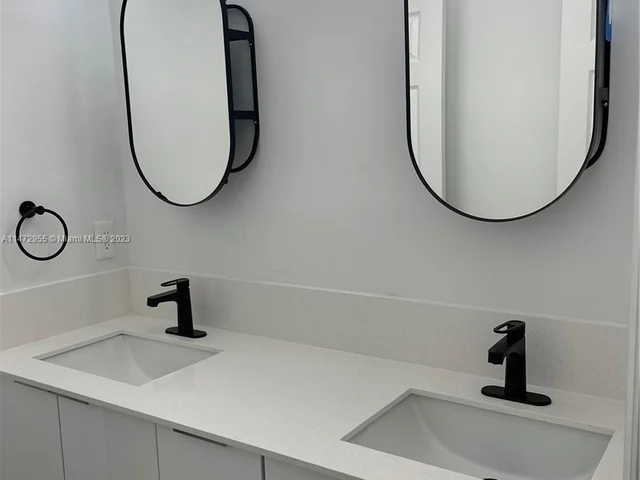 11242 SW 242nd St, Homestead FL 33032