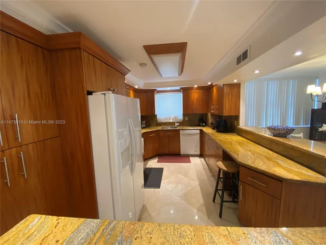 2750 NE 183rd St # 1608, Aventura FL 33160