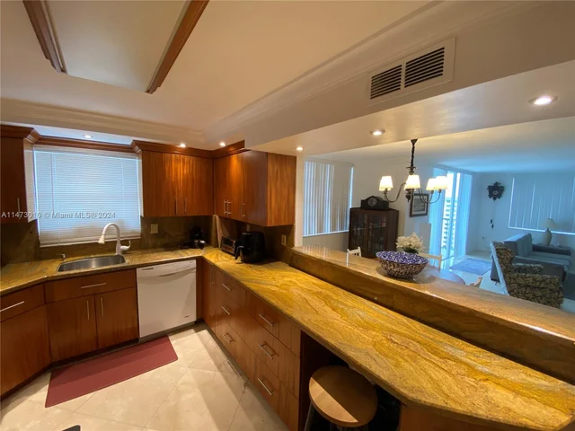 2750 NE 183rd St # 1608, Aventura FL 33160