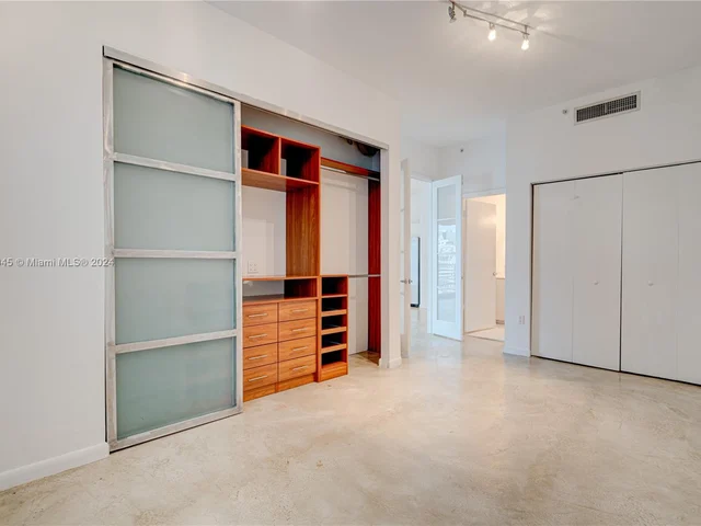 234 NE 3rd St # 1607, Miami FL 33132