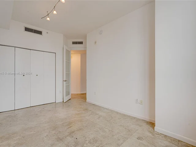 234 NE 3rd St # 1607, Miami FL 33132