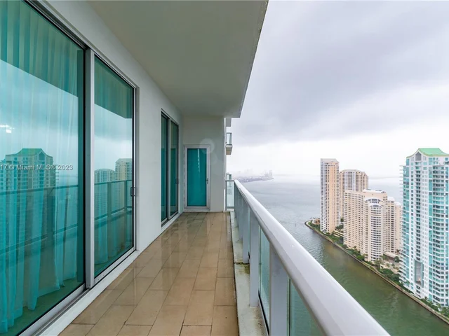 300 S Biscayne Blvd # 3802, Miami FL 33131