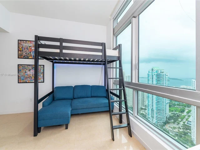 300 S Biscayne Blvd # 3802, Miami FL 33131