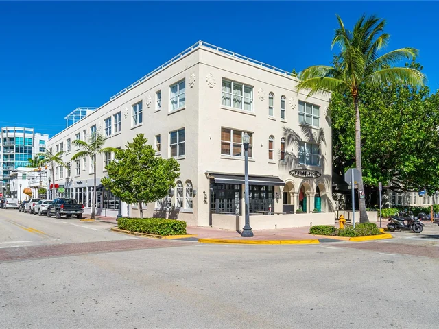 100 Collins Ave # 203, Miami Beach FL 33139